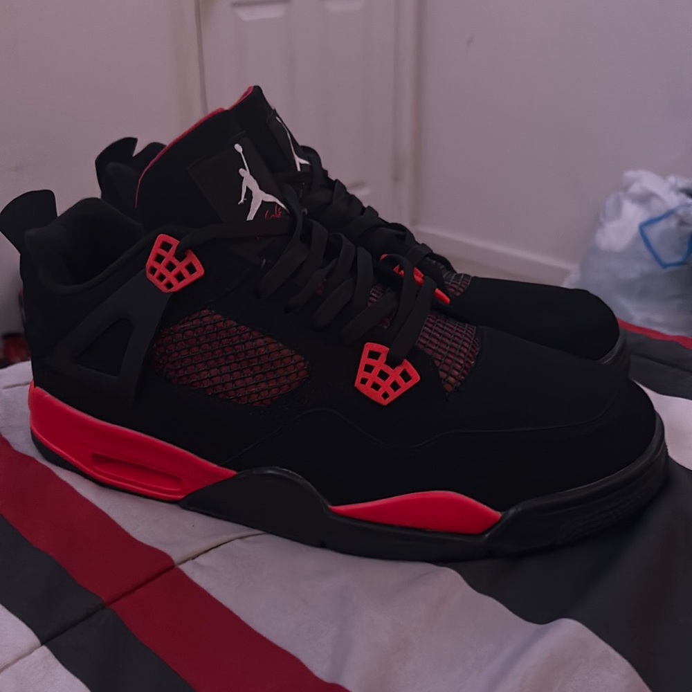 Jordan 4 Red thunder size 16